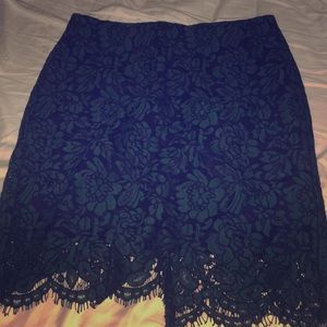 Banana Republic lace skirt NWOT (never worn) sz4
